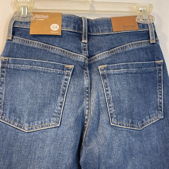 NWT Revtown Classic Straight Everyday Jeans Indigo 24R - Picture 6 of 9